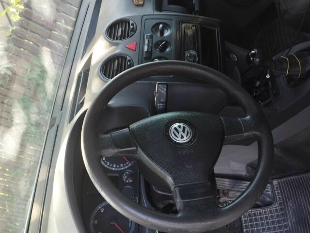 Белый Фольксваген Кадди, объемом двигателя 2 л и пробегом 300 тыс. км за 5500 $, фото 2 на Automoto.ua