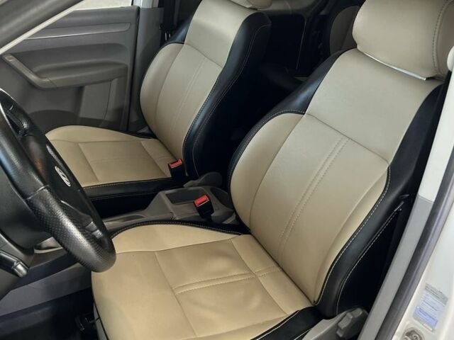 Білий Фольксваген Кадді, об'ємом двигуна 2 л та пробігом 282 тис. км за 5750 $, фото 23 на Automoto.ua