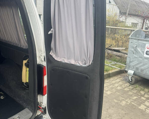 Белый Фольксваген Кадди, объемом двигателя 1.9 л и пробегом 359 тыс. км за 7300 $, фото 15 на Automoto.ua