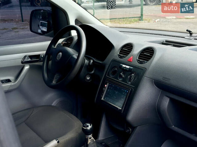 Белый Фольксваген Кадди, объемом двигателя 2 л и пробегом 309 тыс. км за 7999 $, фото 12 на Automoto.ua
