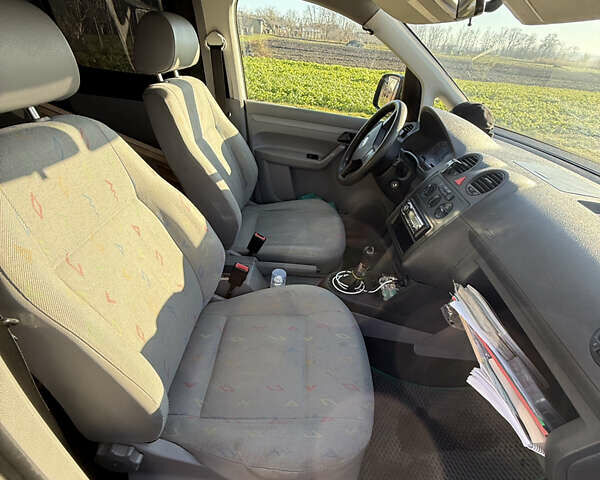 Белый Фольксваген Кадди, объемом двигателя 1.9 л и пробегом 397 тыс. км за 6800 $, фото 6 на Automoto.ua