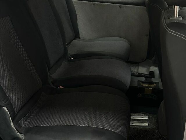 Белый Фольксваген Кадди, объемом двигателя 2 л и пробегом 283 тыс. км за 5300 $, фото 5 на Automoto.ua