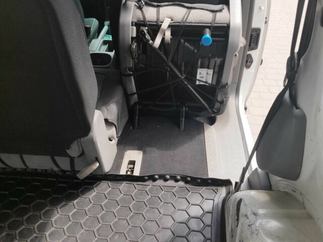 Белый Фольксваген Кадди, объемом двигателя 1.6 л и пробегом 450 тыс. км за 5000 $, фото 11 на Automoto.ua