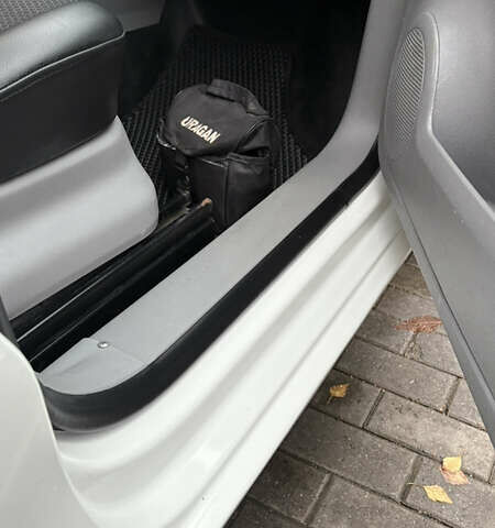 Белый Фольксваген Кадди, объемом двигателя 1.9 л и пробегом 288 тыс. км за 7300 $, фото 24 на Automoto.ua