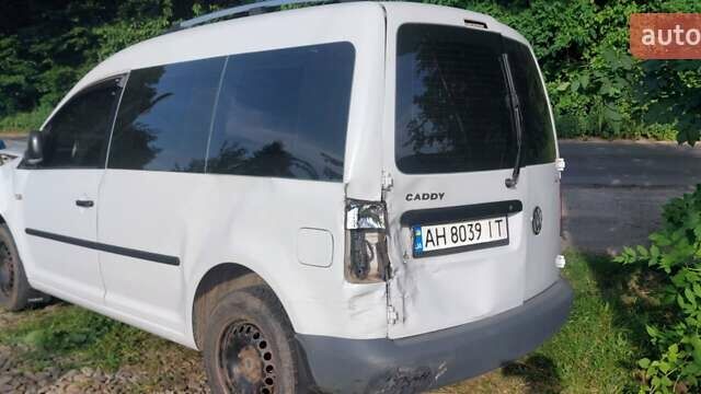 Белый Фольксваген Кадди, объемом двигателя 1.9 л и пробегом 240 тыс. км за 2500 $, фото 4 на Automoto.ua