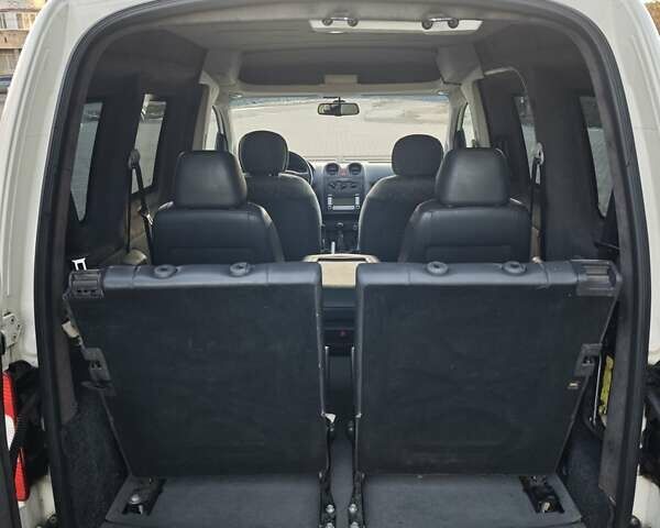 Білий Фольксваген Кадді, об'ємом двигуна 2 л та пробігом 276 тис. км за 6100 $, фото 18 на Automoto.ua