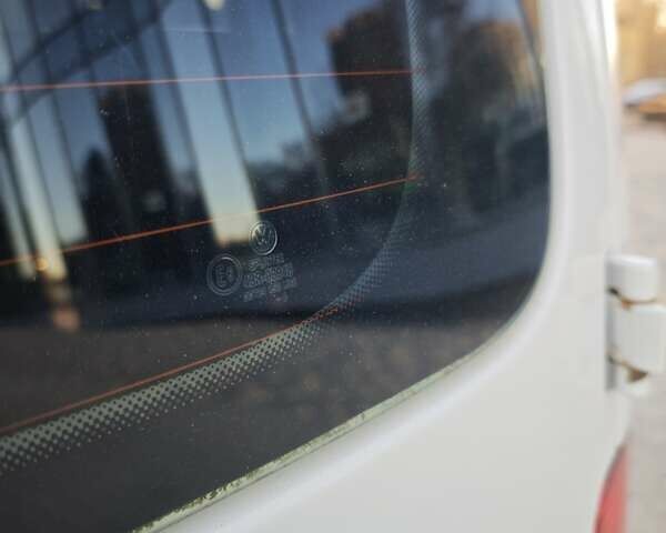 Білий Фольксваген Кадді, об'ємом двигуна 2 л та пробігом 276 тис. км за 6100 $, фото 30 на Automoto.ua