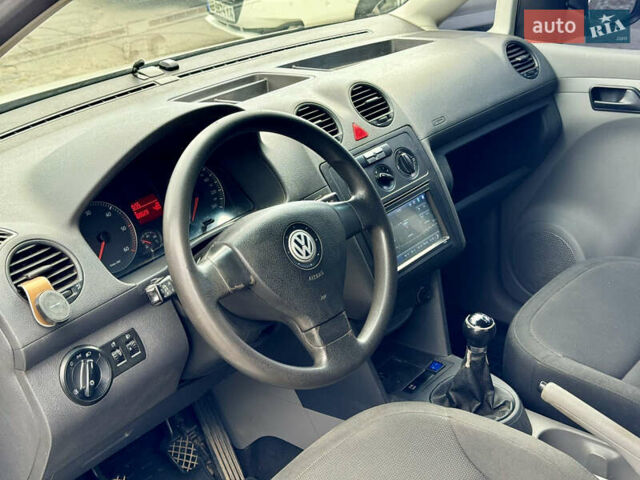 Белый Фольксваген Кадди, объемом двигателя 2 л и пробегом 309 тыс. км за 7999 $, фото 18 на Automoto.ua