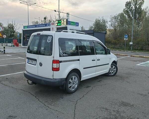 Белый Фольксваген Кадди, объемом двигателя 1.97 л и пробегом 298 тыс. км за 5700 $, фото 3 на Automoto.ua