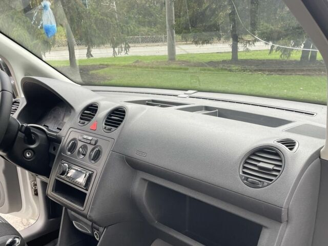 Фольксваген Кадди 2008 в Кривом Роге на Automoto.ua Белый Фольксваген Кадди, объемом двигателя 1.9 л и пробегом 220 тыс. км за 7200 $, фото 21 на Automoto.ua