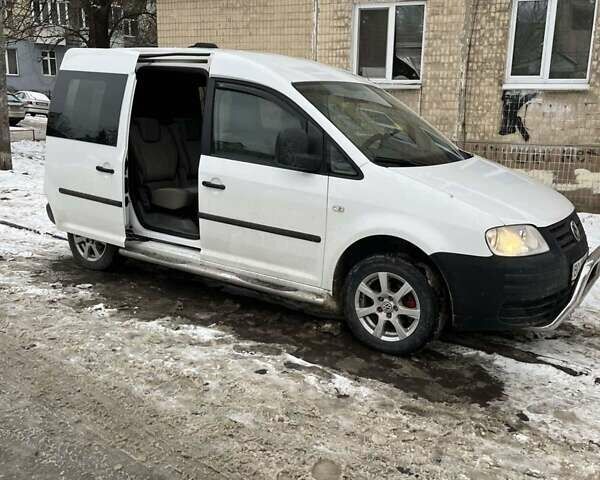 Белый Фольксваген Кадди, объемом двигателя 1.39 л и пробегом 220 тыс. км за 5950 $, фото 7 на Automoto.ua