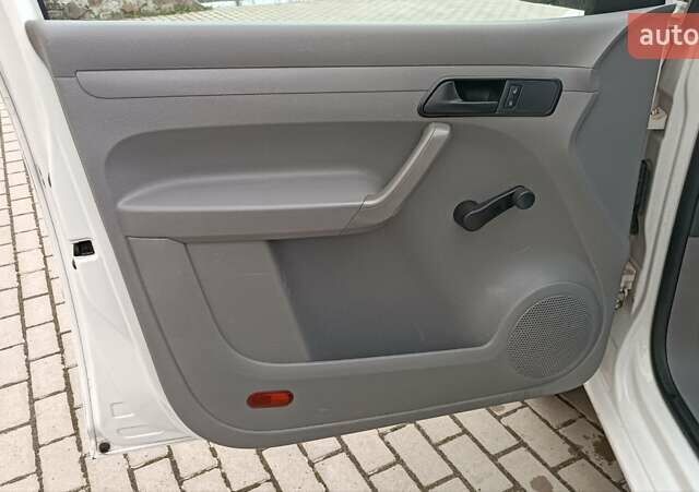 Фольксваген Кадди 2008 в Сарнах на Automoto.ua Белый Фольксваген Кадди, объемом двигателя 2 л и пробегом 380 тыс. км за 7500 $, фото 67 на Automoto.ua