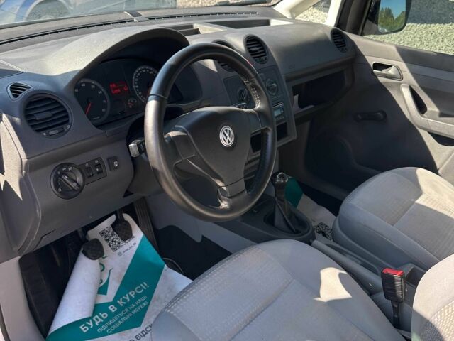 Фольксваген Кадди 2008 в Кривом Роге на Automoto.ua Белый Фольксваген Кадди, объемом двигателя 1.4 л и пробегом 263 тыс. км за 5900 $, фото 13 на Automoto.ua