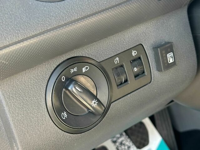 Фольксваген Кадди 2008 в Кривом Роге на Automoto.ua Белый Фольксваген Кадди, объемом двигателя 1.4 л и пробегом 263 тыс. км за 5900 $, фото 17 на Automoto.ua