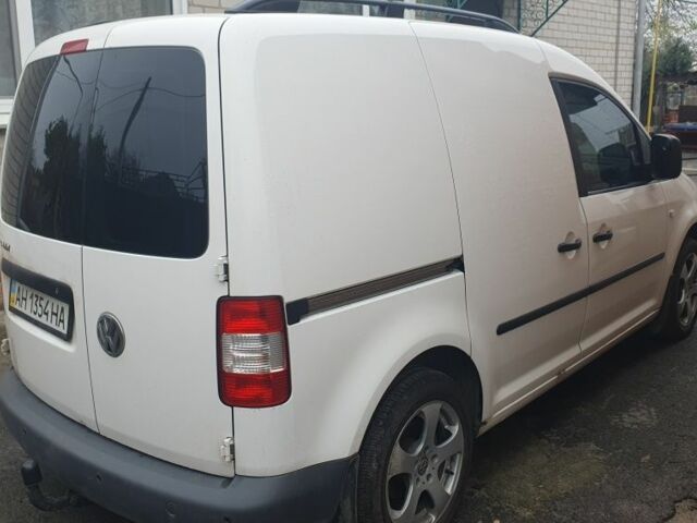 Белый Фольксваген Кадди, объемом двигателя 2 л и пробегом 249 тыс. км за 5000 $, фото 3 на Automoto.ua