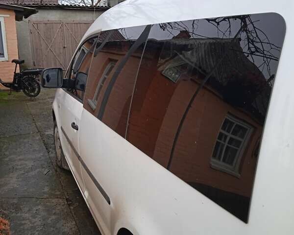 Білий Фольксваген Кадді, об'ємом двигуна 1.9 л та пробігом 195 тис. км за 7200 $, фото 16 на Automoto.ua