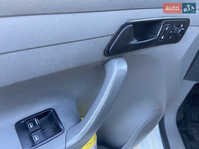 Белый Фольксваген Кадди, объемом двигателя 1.9 л и пробегом 360 тыс. км за 6300 $, фото 12 на Automoto.ua