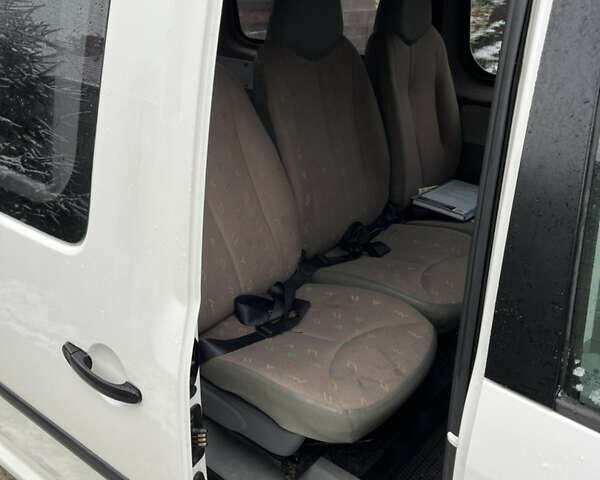 Белый Фольксваген Кадди, объемом двигателя 1.9 л и пробегом 172 тыс. км за 8200 $, фото 7 на Automoto.ua