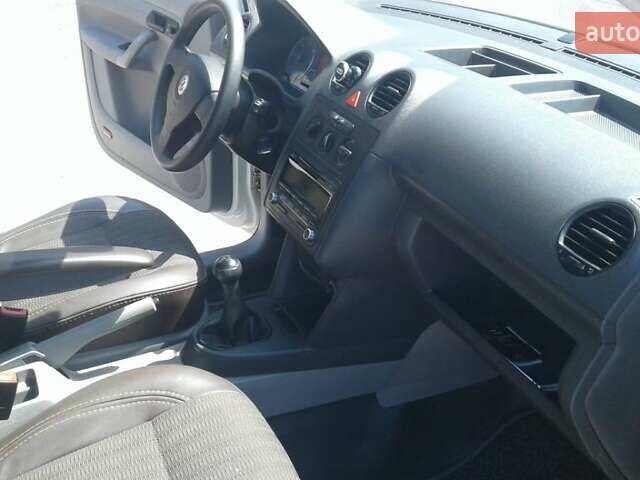 Білий Фольксваген Кадді, об'ємом двигуна 1.9 л та пробігом 285 тис. км за 8700 $, фото 15 на Automoto.ua