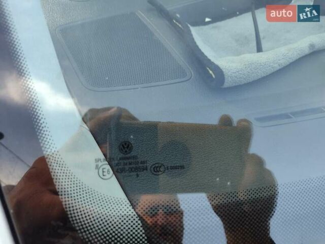 Белый Фольксваген Кадди, объемом двигателя 1.4 л и пробегом 294 тыс. км за 5400 $, фото 4 на Automoto.ua