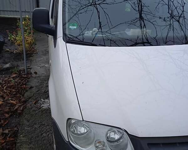 Білий Фольксваген Кадді, об'ємом двигуна 1.9 л та пробігом 195 тис. км за 7200 $, фото 3 на Automoto.ua