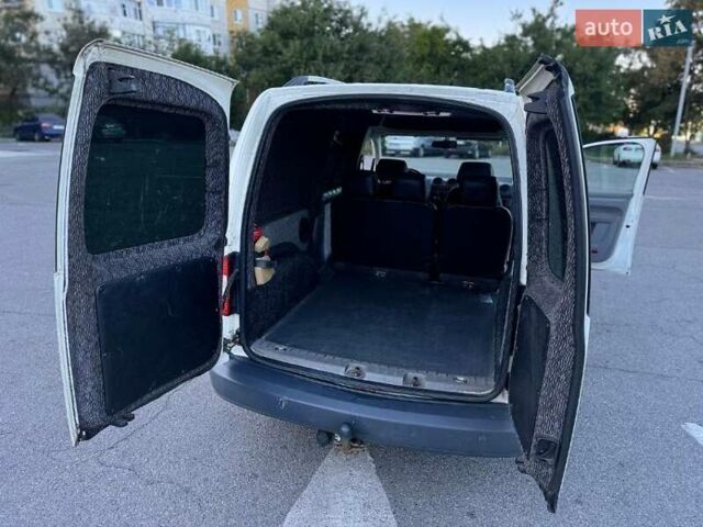 Белый Фольксваген Кадди, объемом двигателя 1.9 л и пробегом 270 тыс. км за 8000 $, фото 4 на Automoto.ua