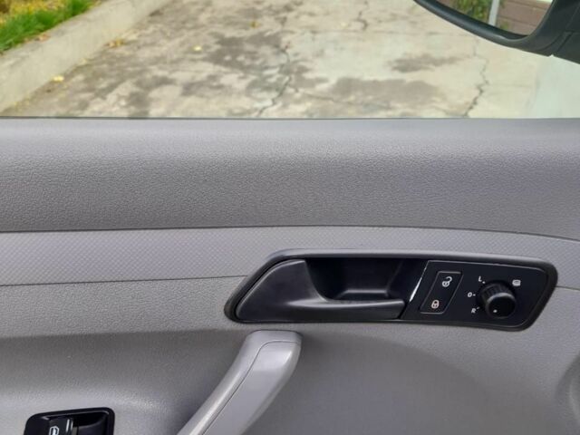 Білий Фольксваген Кадді, об'ємом двигуна 1.9 л та пробігом 249 тис. км за 6300 $, фото 11 на Automoto.ua