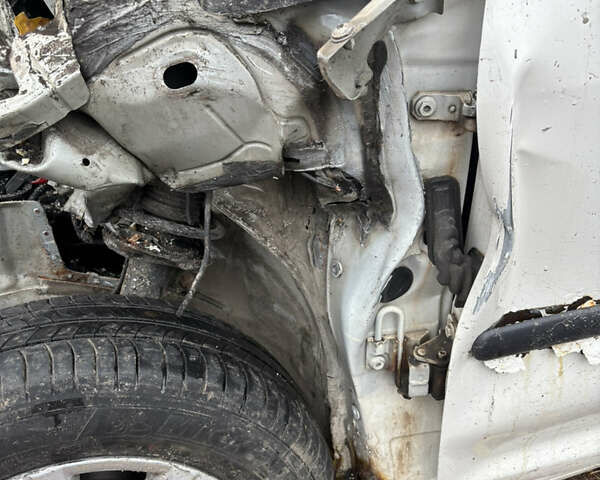 Белый Фольксваген Кадди, объемом двигателя 1.98 л и пробегом 280 тыс. км за 3300 $, фото 10 на Automoto.ua