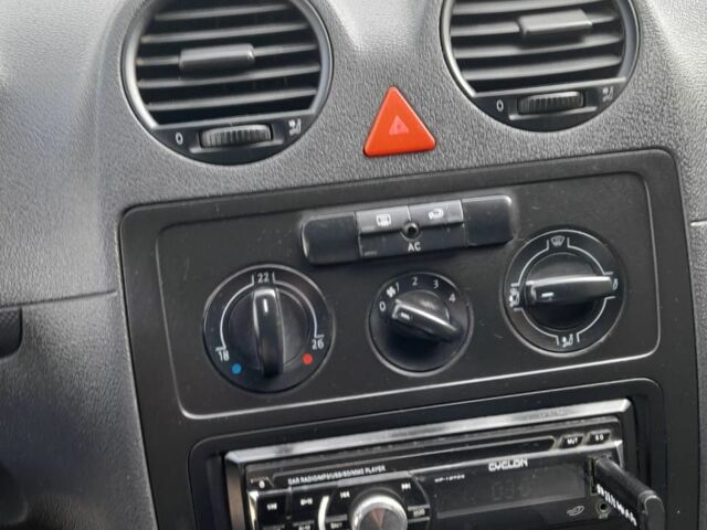 Білий Фольксваген Кадді, об'ємом двигуна 1.9 л та пробігом 249 тис. км за 6300 $, фото 9 на Automoto.ua