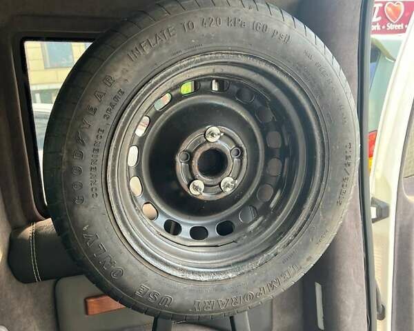 Белый Фольксваген Кадди, объемом двигателя 1.98 л и пробегом 256 тыс. км за 6600 $, фото 23 на Automoto.ua