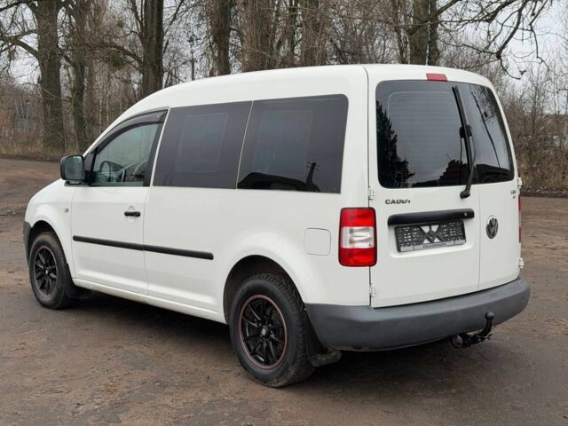Белый Фольксваген Кадди, объемом двигателя 0 л и пробегом 240 тыс. км за 6900 $, фото 3 на Automoto.ua