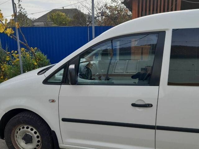 Білий Фольксваген Кадді, об'ємом двигуна 1.9 л та пробігом 249 тис. км за 6300 $, фото 2 на Automoto.ua