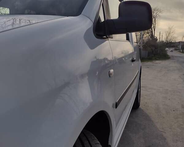 Белый Фольксваген Кадди, объемом двигателя 1.4 л и пробегом 294 тыс. км за 5400 $, фото 10 на Automoto.ua