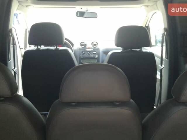 Белый Фольксваген Кадди, объемом двигателя 1.9 л и пробегом 285 тыс. км за 7900 $, фото 15 на Automoto.ua