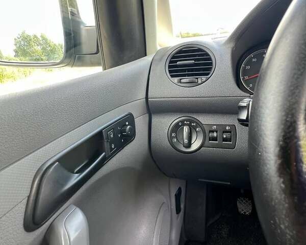 Белый Фольксваген Кадди, объемом двигателя 1.98 л и пробегом 256 тыс. км за 6600 $, фото 16 на Automoto.ua