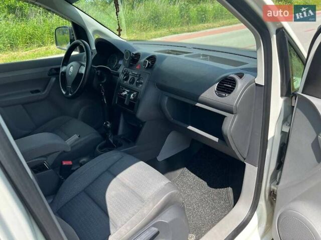 Белый Фольксваген Кадди, объемом двигателя 1.98 л и пробегом 256 тыс. км за 6600 $, фото 19 на Automoto.ua