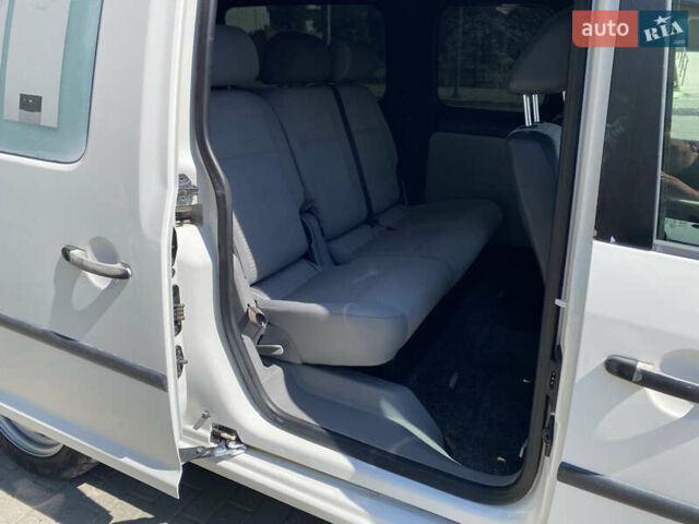 Белый Фольксваген Кадди, объемом двигателя 2 л и пробегом 400 тыс. км за 7200 $, фото 4 на Automoto.ua