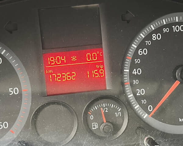 Белый Фольксваген Кадди, объемом двигателя 1.9 л и пробегом 172 тыс. км за 8200 $, фото 2 на Automoto.ua