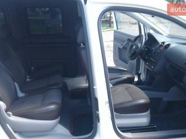 Білий Фольксваген Кадді, об'ємом двигуна 1.9 л та пробігом 285 тис. км за 8700 $, фото 19 на Automoto.ua