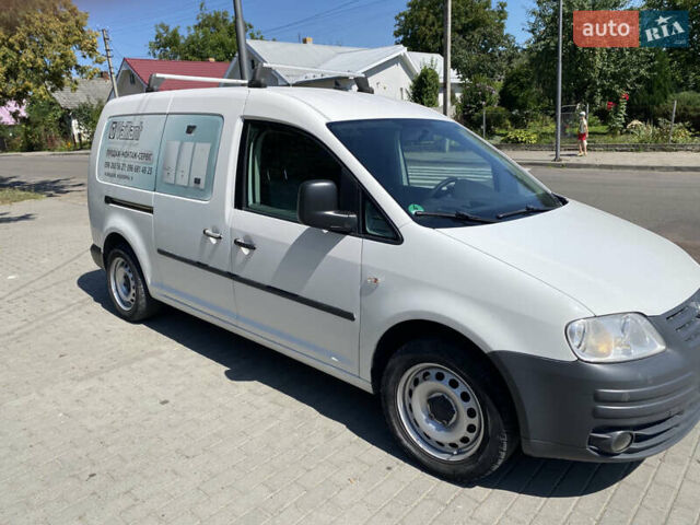 Белый Фольксваген Кадди, объемом двигателя 2 л и пробегом 400 тыс. км за 7200 $, фото 1 на Automoto.ua