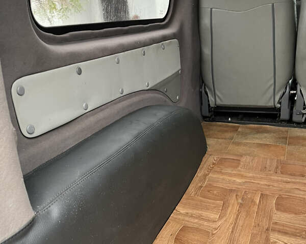 Белый Фольксваген Кадди, объемом двигателя 1.9 л и пробегом 172 тыс. км за 8200 $, фото 9 на Automoto.ua