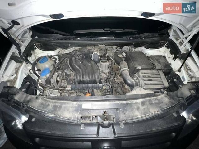 Белый Фольксваген Кадди, объемом двигателя 1.98 л и пробегом 256 тыс. км за 6600 $, фото 27 на Automoto.ua