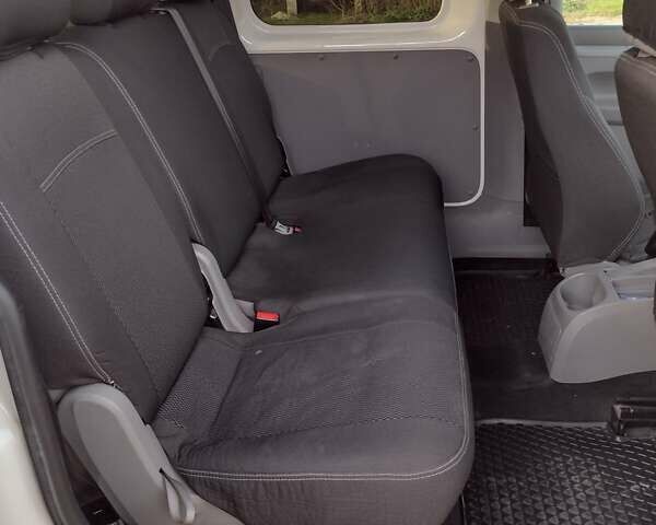 Белый Фольксваген Кадди, объемом двигателя 1.4 л и пробегом 294 тыс. км за 5400 $, фото 1 на Automoto.ua