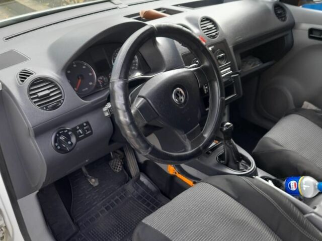 Білий Фольксваген Кадді, об'ємом двигуна 1.9 л та пробігом 249 тис. км за 6300 $, фото 4 на Automoto.ua