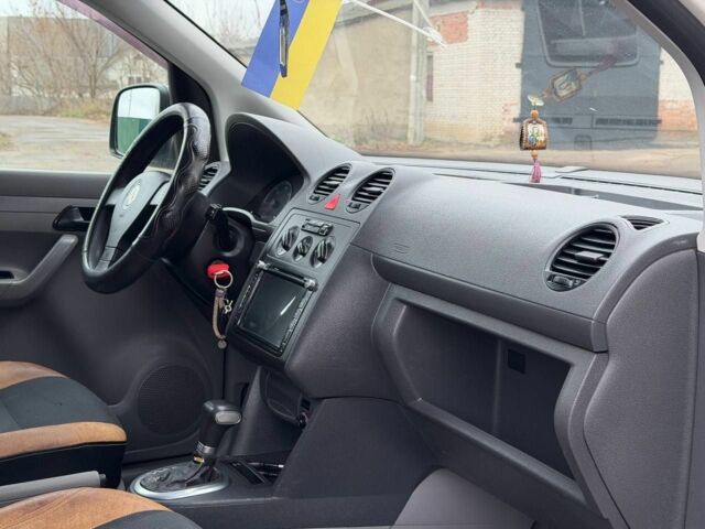 Белый Фольксваген Кадди, объемом двигателя 0 л и пробегом 240 тыс. км за 6900 $, фото 14 на Automoto.ua