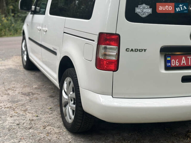 Белый Фольксваген Кадди, объемом двигателя 0 л и пробегом 206 тыс. км за 9300 $, фото 3 на Automoto.ua
