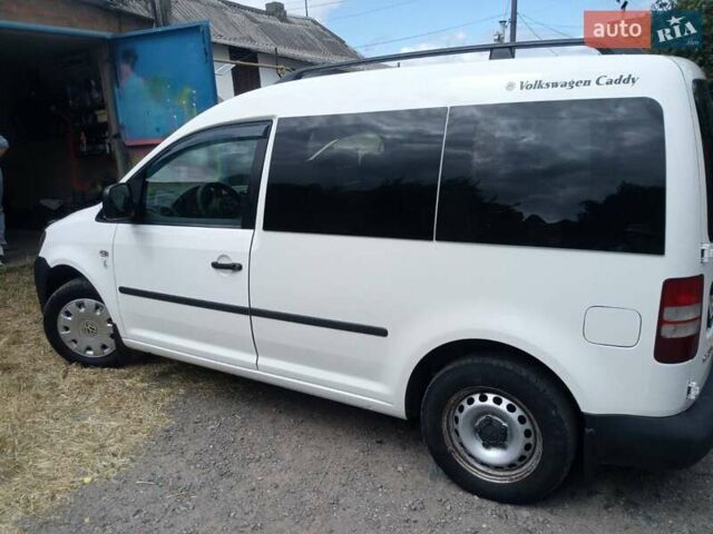 Белый Фольксваген Кадди, объемом двигателя 1.6 л и пробегом 290 тыс. км за 8100 $, фото 5 на Automoto.ua