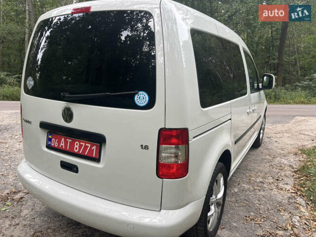 Білий Фольксваген Кадді, об'ємом двигуна 0 л та пробігом 206 тис. км за 9800 $, фото 6 на Automoto.ua