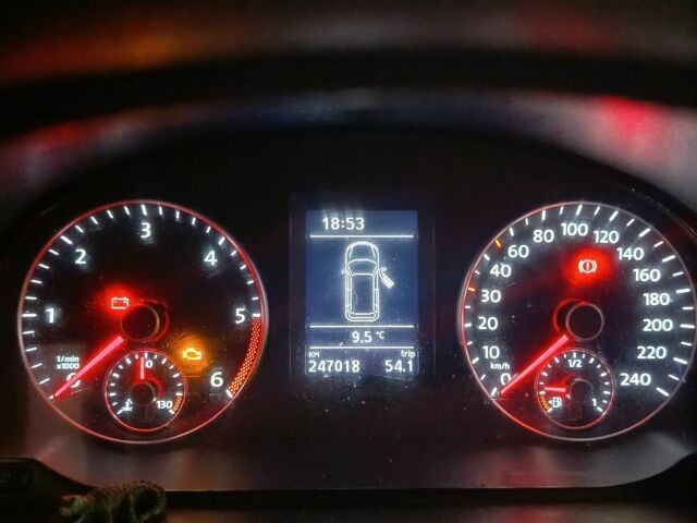 Белый Фольксваген Кадди, объемом двигателя 1.6 л и пробегом 247 тыс. км за 9500 $, фото 7 на Automoto.ua