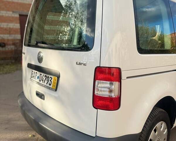 Белый Фольксваген Кадди, объемом двигателя 2 л и пробегом 235 тыс. км за 8300 $, фото 13 на Automoto.ua